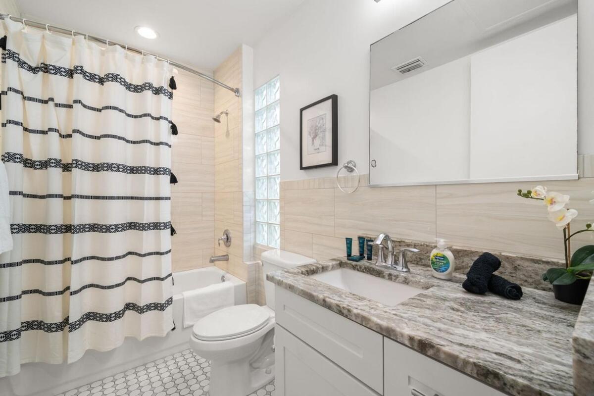 New! Sangria Suite - Upscale Ybor City Studio, Right On 7Th Ave Τάμπα Εξωτερικό φωτογραφία